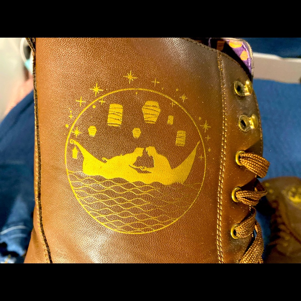 DISNEY TANGLED RAPUNZEL BOOTS COSPLAY WORN ONCE COSTUME